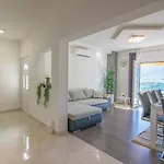 Βίλα Milena With Heated Pool And Jacuzzi *