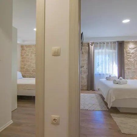 Milena With Heated Pool And Jacuzzi * Kostanje