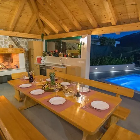 Villa Milena With Heated Pool And Jacuzzi Kostanje