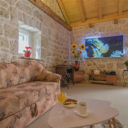 Milena With Heated Pool And Jacuzzi Villa