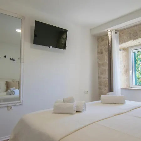 Villa Milena With Heated Pool And Jacuzzi *