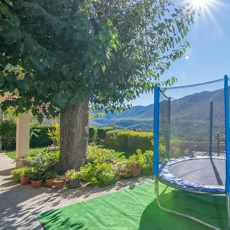 Milena With Heated Pool And Jacuzzi *