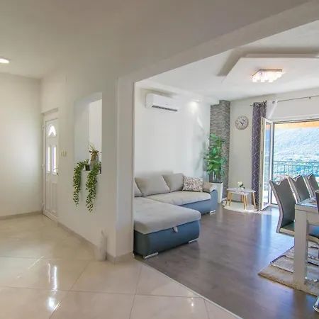 Villa Milena With Heated Pool And Jacuzzi *
