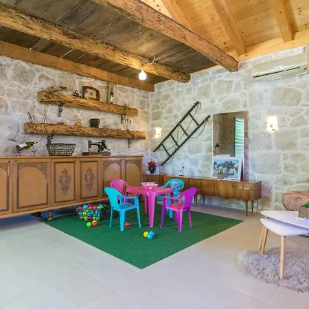 Milena With Heated Pool And Jacuzzi Villa Kostanje
