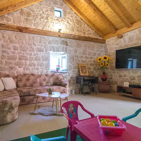 Villa Milena With Heated Pool And Jacuzzi Kostanje